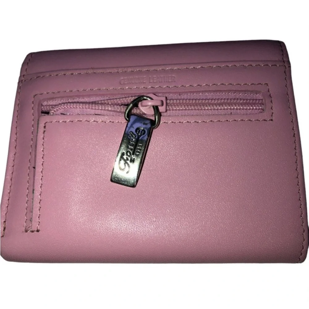 fossil new un used baby soft pink LEATHER quad fold card wallet credit c…